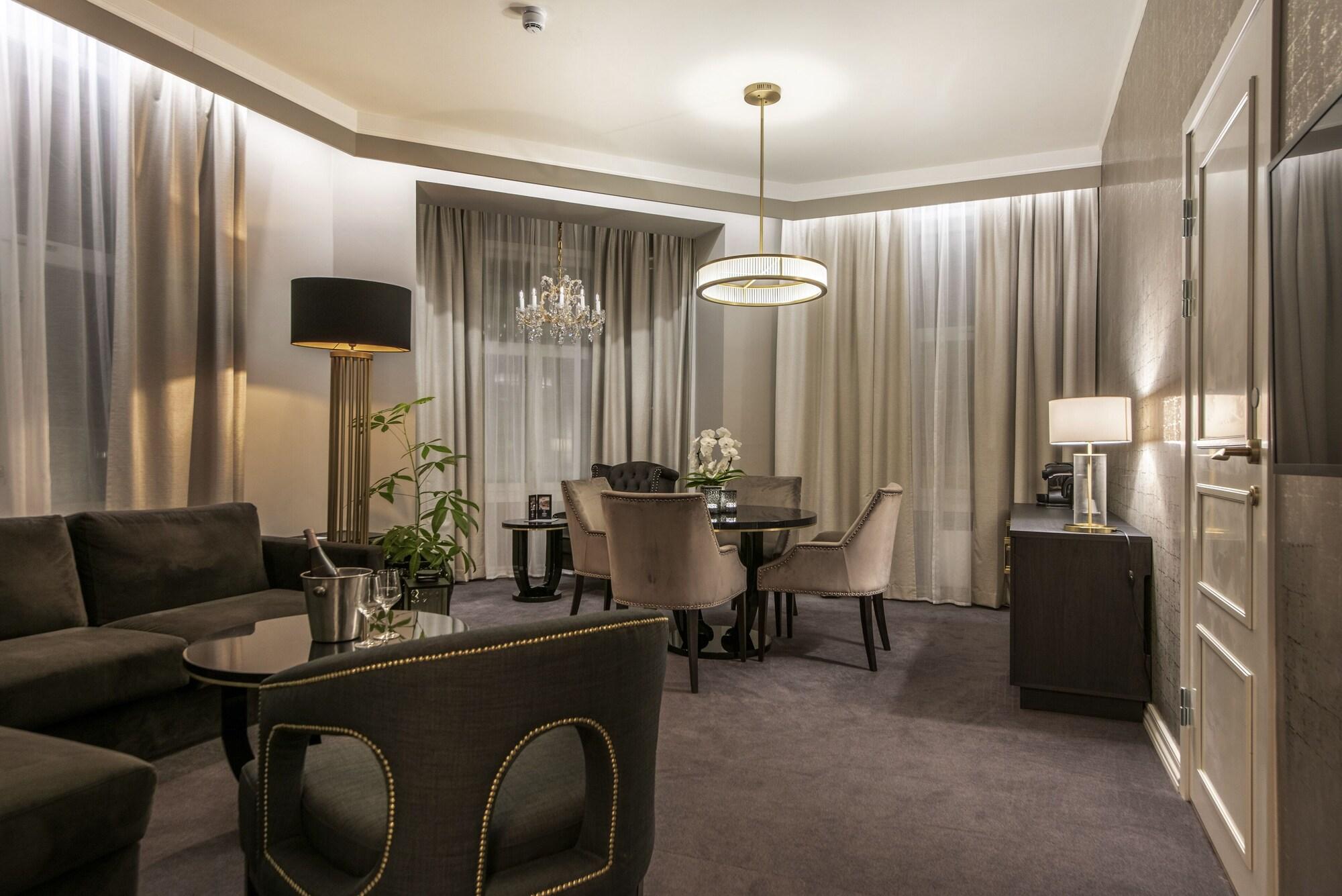Home Hotel Grand Gjøvik Екстериор снимка
